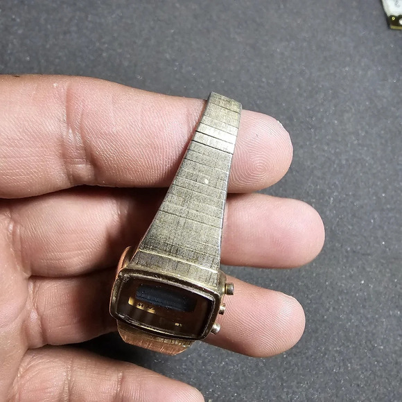 Hamilton Quartz 10K R.G.P. Digital Watch Not Working For PARTS/REPAIR No Back - Picture 4 of 10